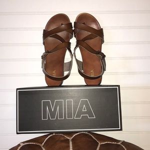 mia petrina sandal